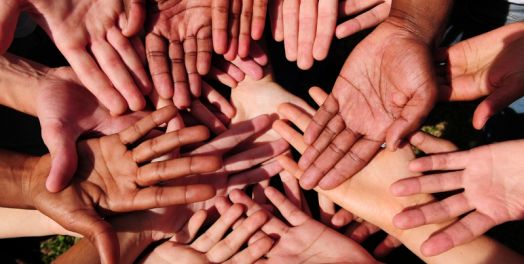 El Espíritu Santo empodera la generosidad radical con toda clase de recursos (Hechos 2:42–47; 4:32–37)